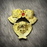 Кулон "Херувимский Оберег" из латуни с красным кристаллом