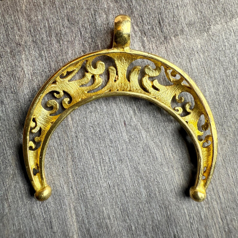 Exclusive Pendant Lunula "Solar Weaving"